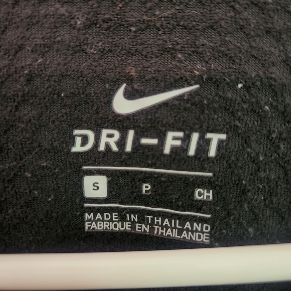 Nike Long Sleeve - Picture 4 of 9